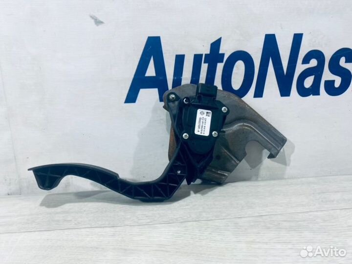 Педаль газа Renault Logan 2 седан K4M 2014