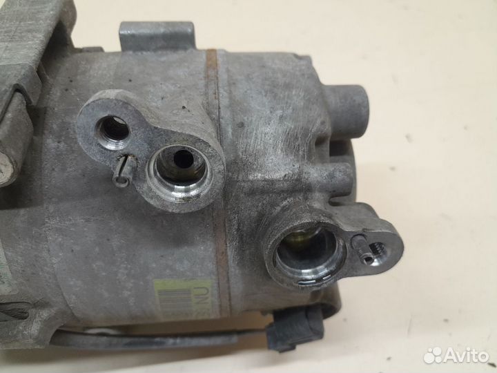 Б/У Б/У Компрессор кондиционера 97701F2800