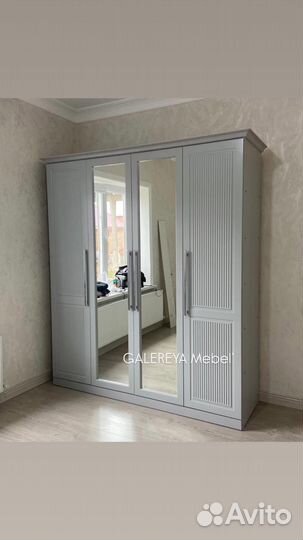 Шкафы распашные новые