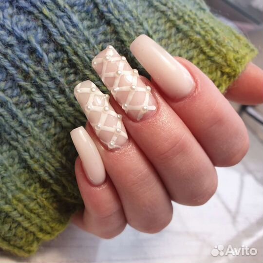 Коррекция и наращивание ногтей гелем