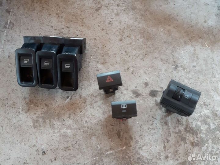 Кнопки стеклоподъемника Volkswagen polo седан