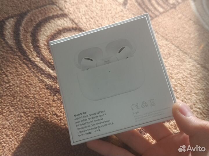Наушники airpods
