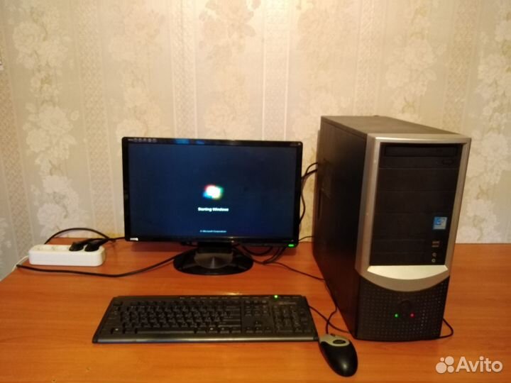 Компьютер Pentium DualCore 2500GHz с монитором 20