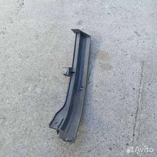 Opel Zafira А ресничка фары правая