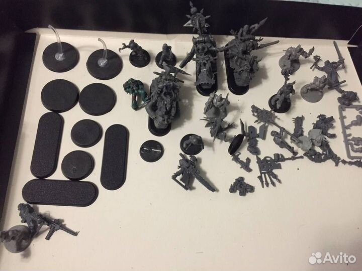 Warhammer 4000 миниатюры, битсы, макулатура