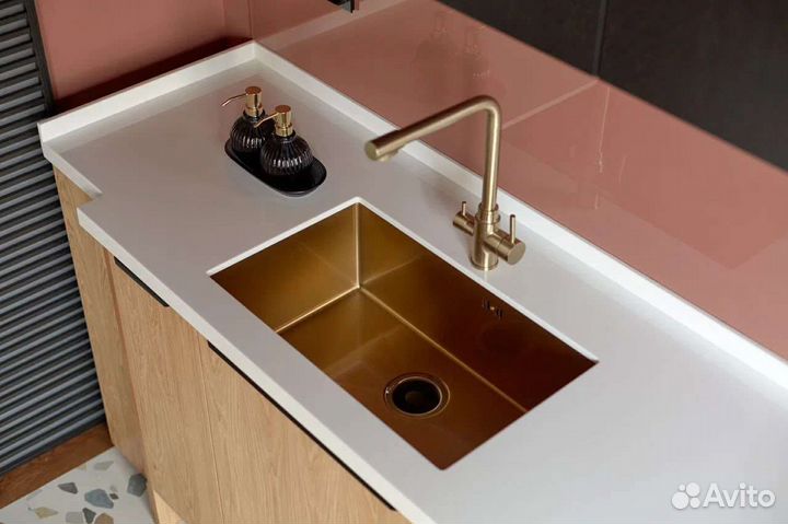 Столешница из искусственного камня