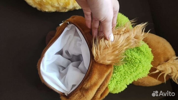 Мягкие игрушки с карманами для подарков пакетом