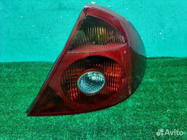 Фонарь задний наружный правый Ford Mondeo 3 2002