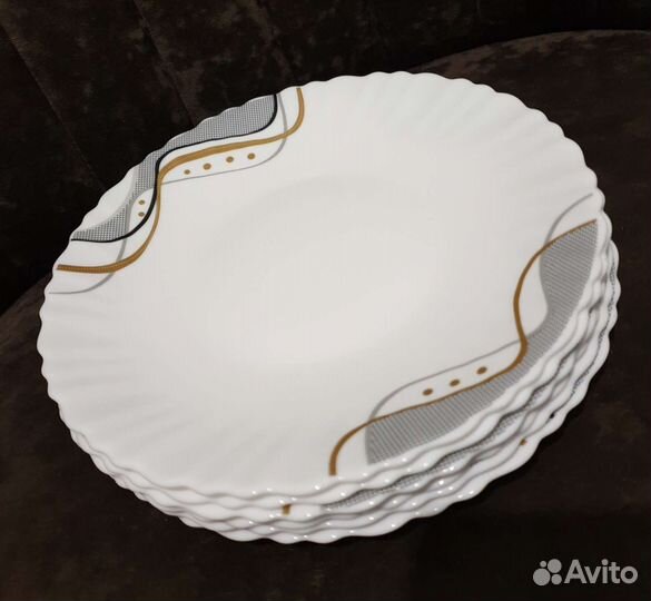 Набор столовой посуды новый