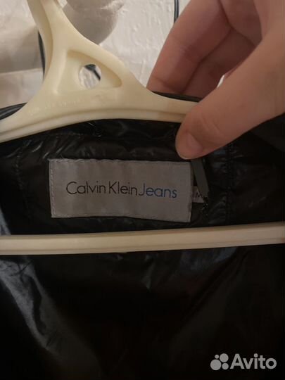 Calvin Klein пуховик M