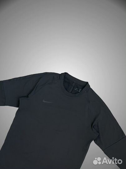 Лонгслив Nike