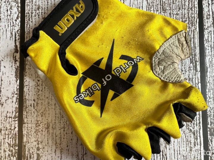 Перчатки для велосипеда