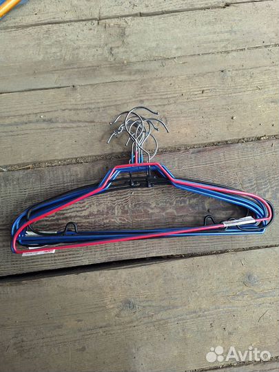 Вешалки плечики деревянные металлические