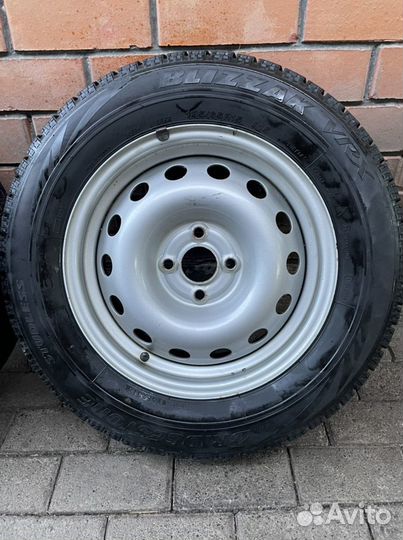 Комплект зимних Колёс bridgestone 195/65 r15