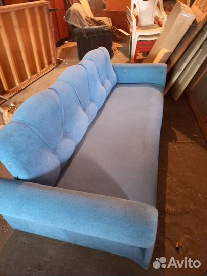 Продаю диван