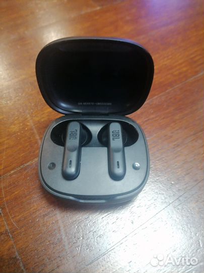 Беспроводные наушники JBL wave 300