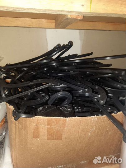 Вешалки плечики