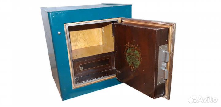 Сейф антикварный