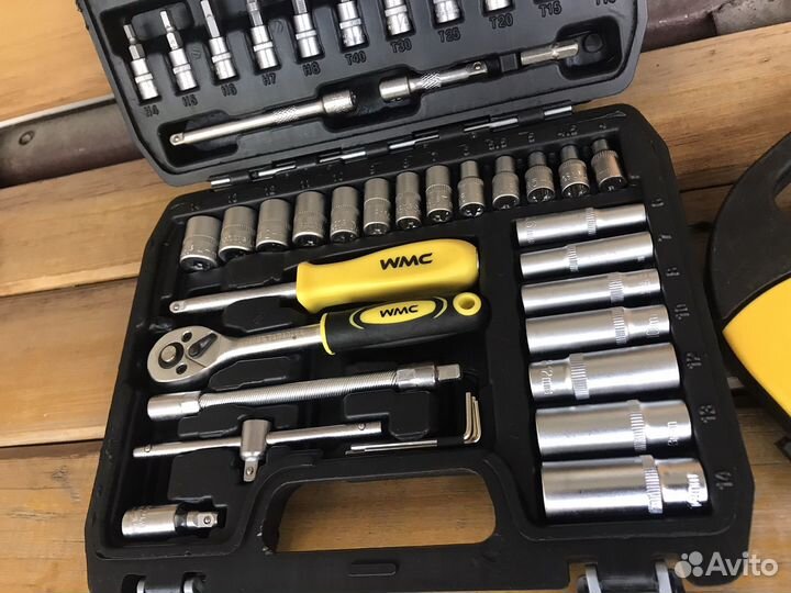 Набор инструментов 1/4 ключи с трещеткой новый