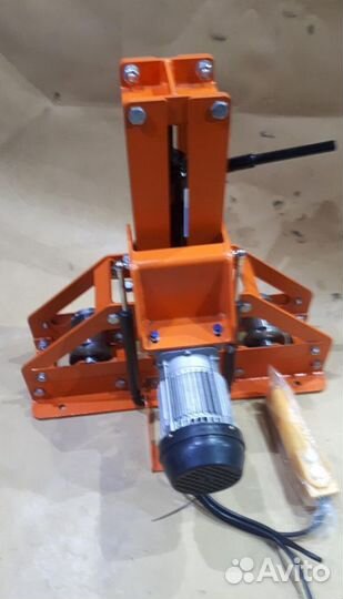 Трубогиб электрический