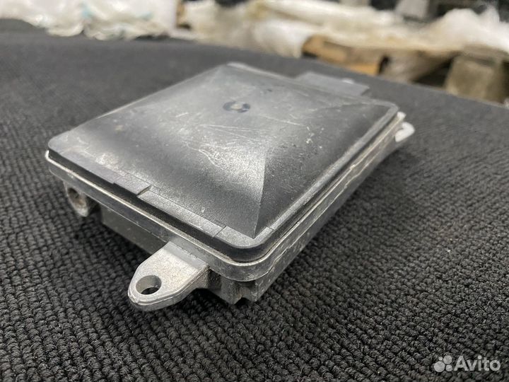 Дистроник датчик метрвых слепых зон BMW 6857780