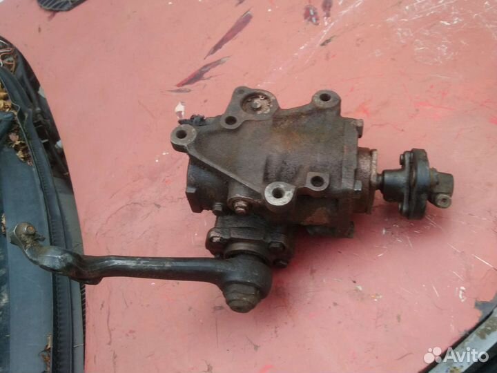 Рулевой редуктор на Мерседес 260SE 1990 г.в