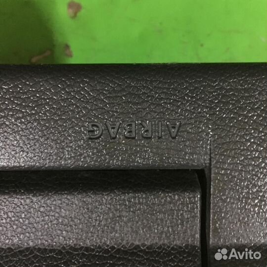 Бардачок Фольксваген Гольф 6