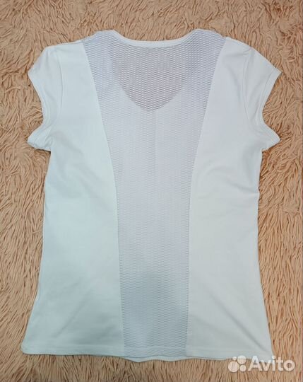 Спортивная обтягивающая футболка