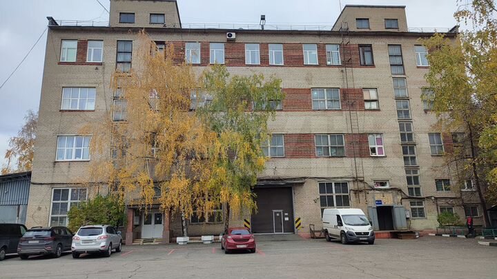 Здания 8000 м² на участке 1,76 га