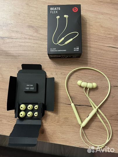 Наушники Beats Flex
