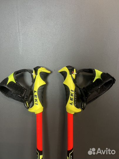 Горнолыжные детские палки Leki 90 с темляками