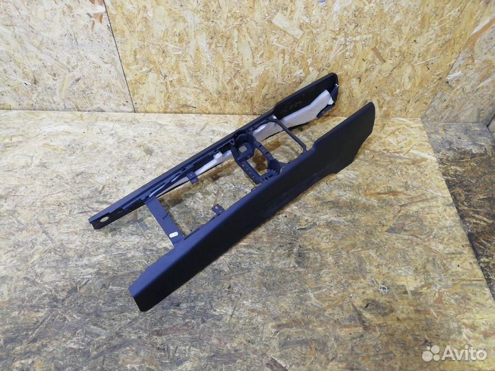 Консоль салона (центральная часть) Volkswagen