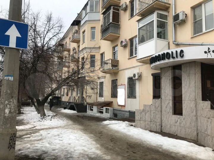 Помещение в центре с арендаторами, 190 м²