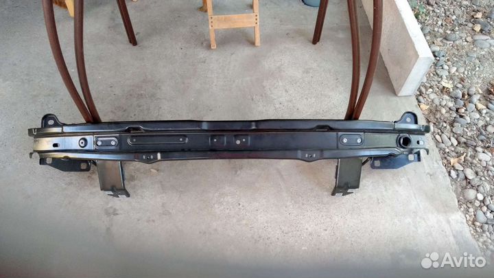 Усилитель заднего бампера на Land Rover Discovery