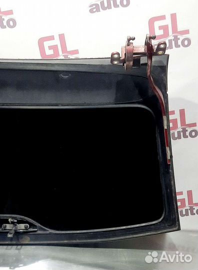 Стекло крышки багажника VW Touareg 1