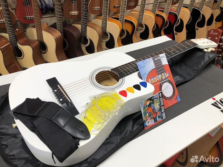 Гитара для начинающих + комплект