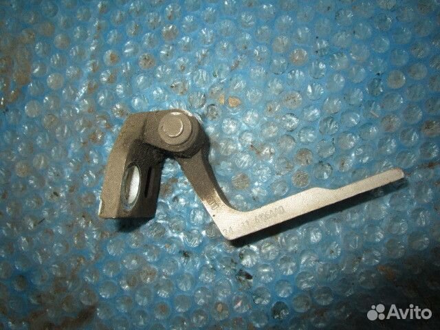 Петля двери передней левой верхняя Chery Very (A13