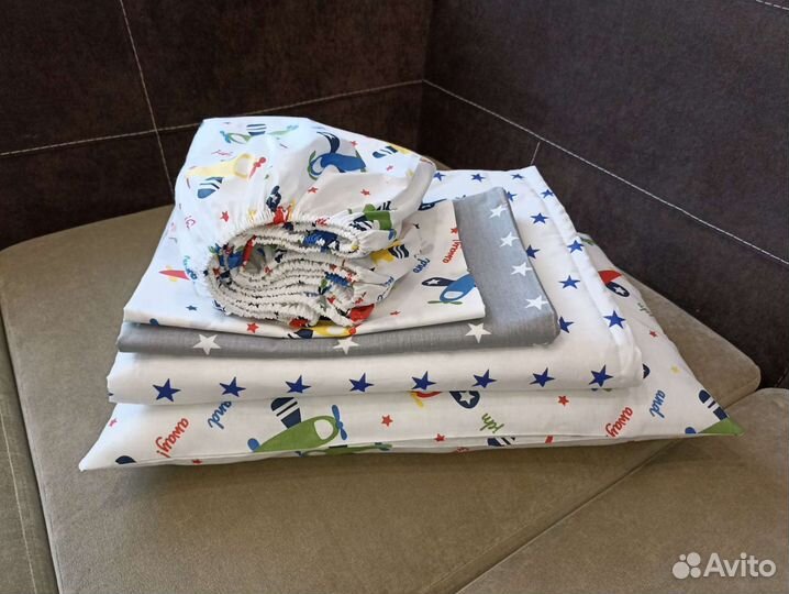 Комплект в детскую кроватку