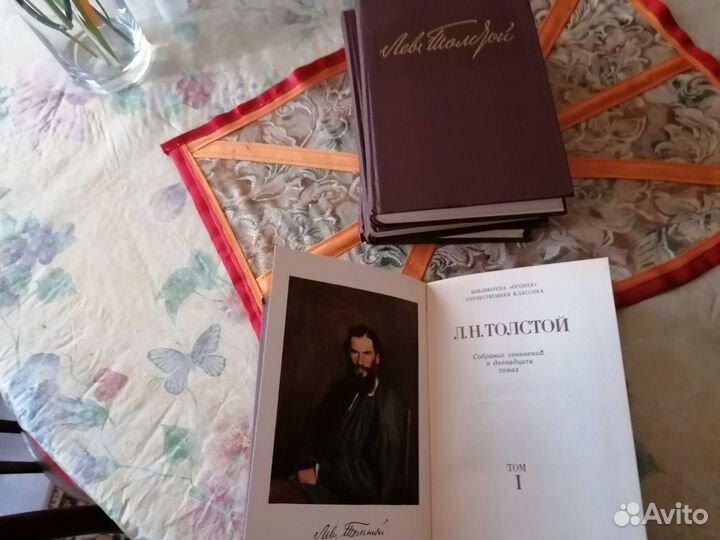 Продам книги