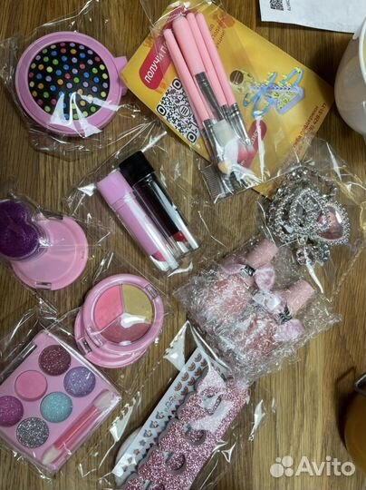 Набор детской косметики новый