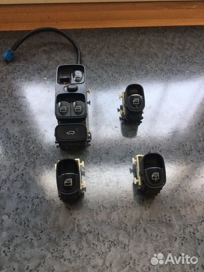 Mercedes W203 Блок кнопок стеклоподъемника