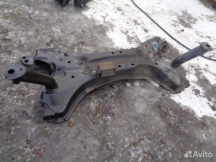 Балка под двс Toyota Funcargo NCP20 2NZ-FE 2002/9