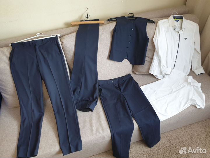 Школьные брюки, рубашки, жилет (пакет на 140рост)