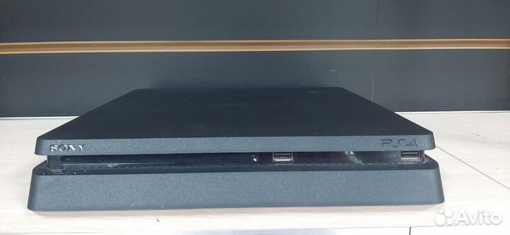 Игровая приставка - PlayStation 4 slim