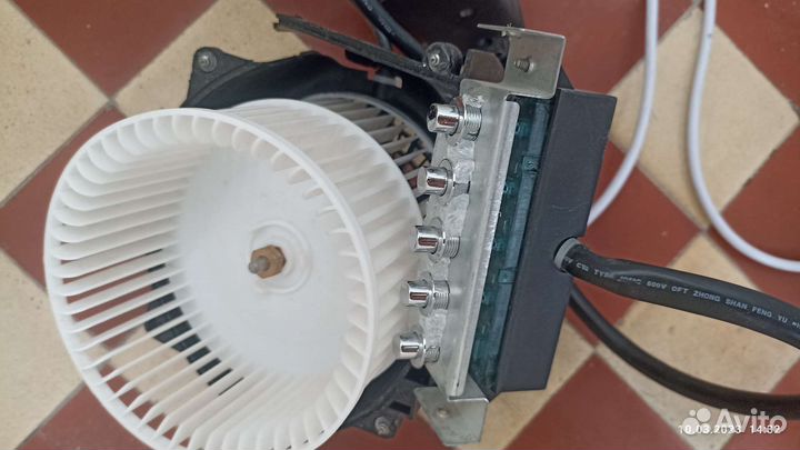 Двигатель для вытяжки