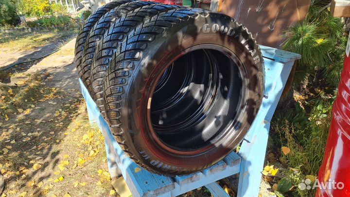 Goodyear Ultragrip Ice Arctic 195/65 R15 91T