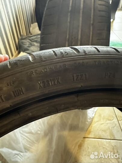 Pirelli P Zero 225/40 R19 и 255/35 R19 96Y