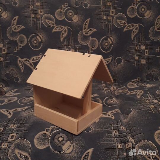 Кормушка для птиц