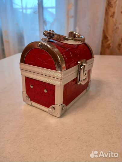 Сундучок - шкатулка