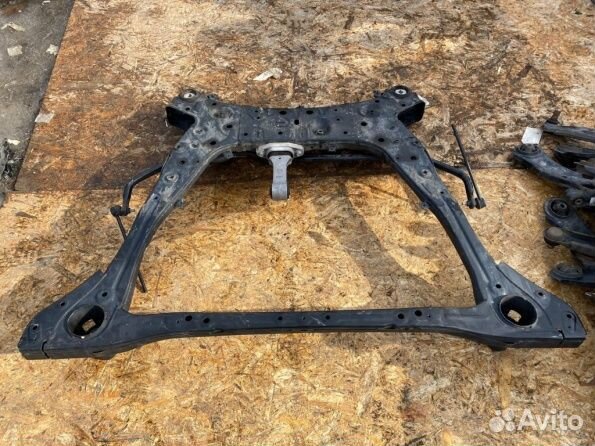 Hyundai Santa Fe 4 2022 подрамник двигателя